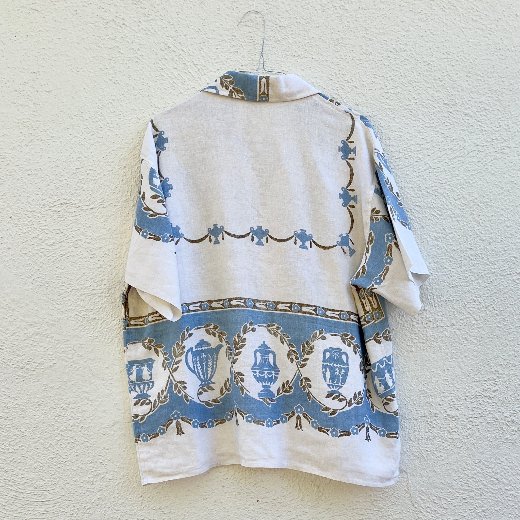 M/L Tablecloth Shirt - Greek Vase